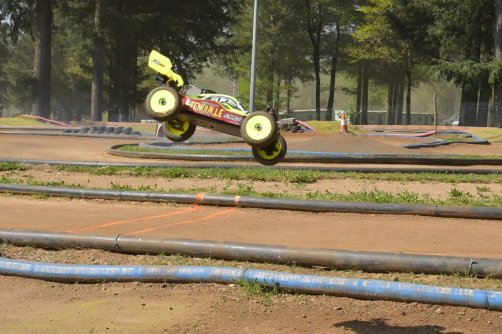 buggy RC piste SMARC