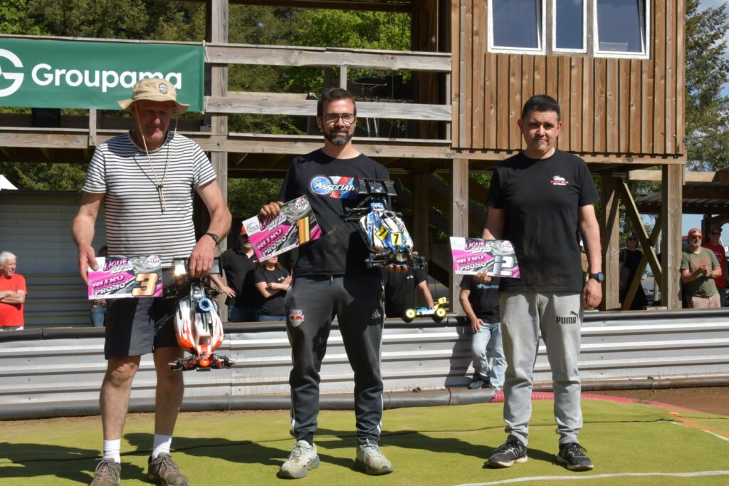 podium course RC Saint-Mamet - nitro promo